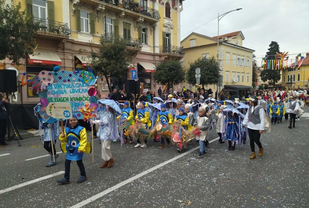 “Morska čarolija” na maškaranim povorkama u Opatiji i Lovranu 