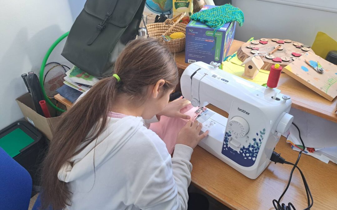 Školska zadruga obogaćena 3D printerom i šivaćom mašinom