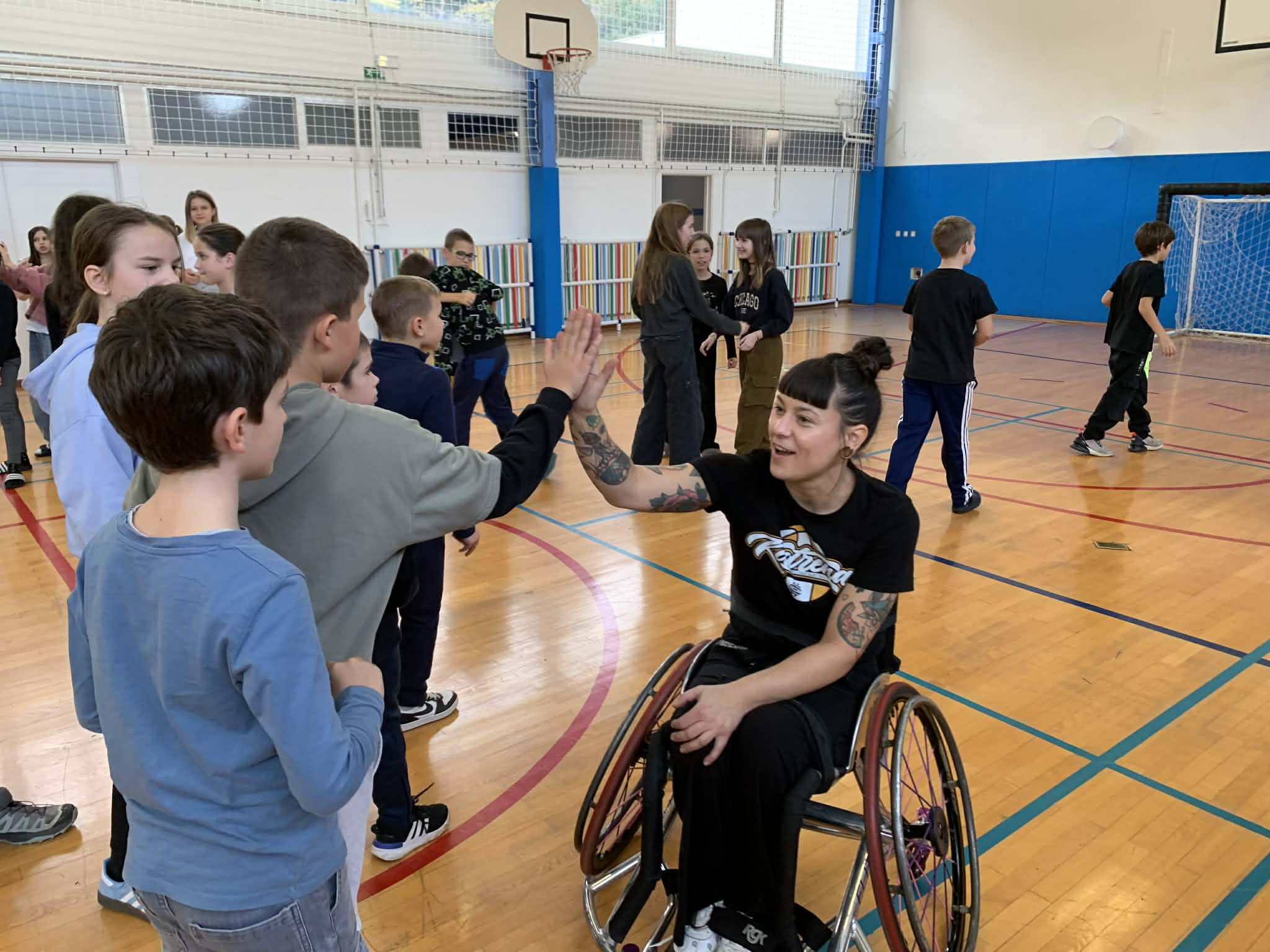 a6aec943-ab30-4ef6-8f11-e47e753355cd