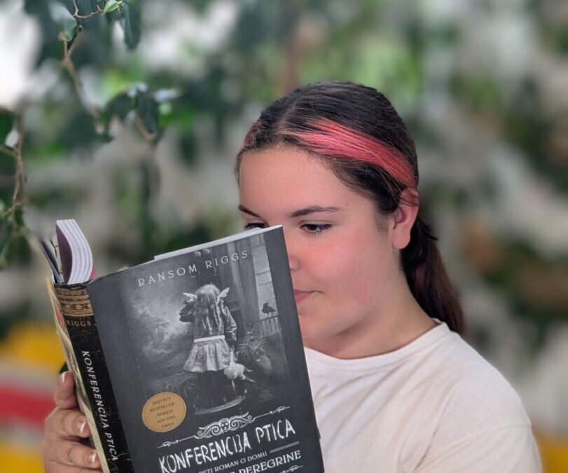 Pet za pet: Laura Nikolić