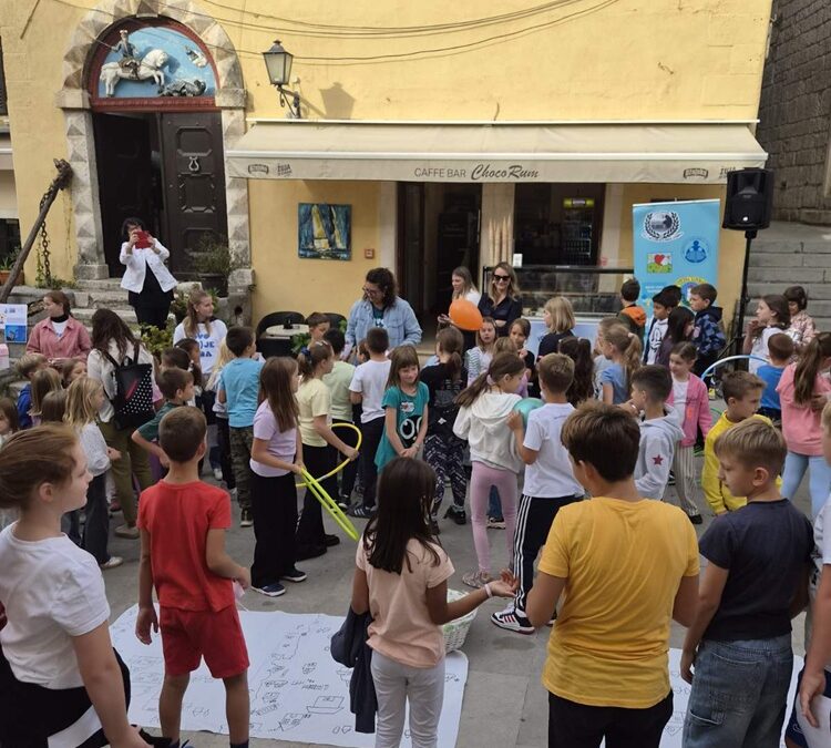 Dječji javni skup u Lovranu povodom Dječjeg tjedna