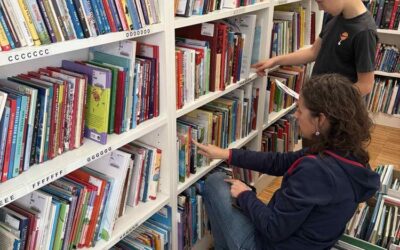 Drugi razred područne škole obilježio Mjesec hrvatske knjige posjetom Gradskoj knjižnici Mošćenička Draga